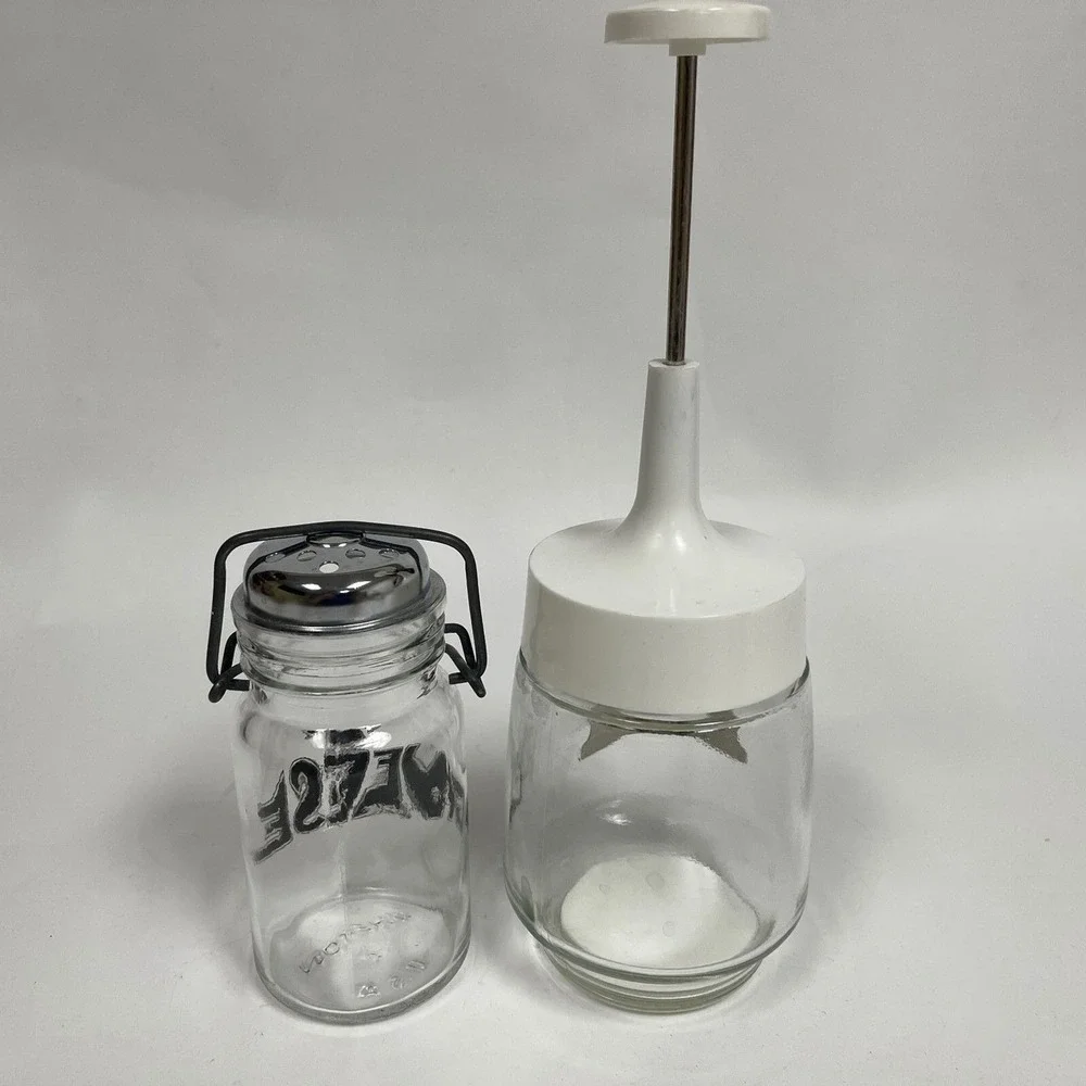 Chopper for onions tomatoes‎ cheese shaker storage clear glass plastic